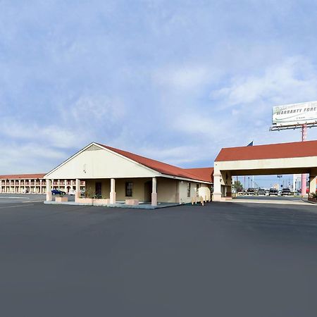 Americas Best Value Inn Conroe Exterior foto